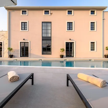 Вилла Luxury Madora With Pool In Porec, Istria