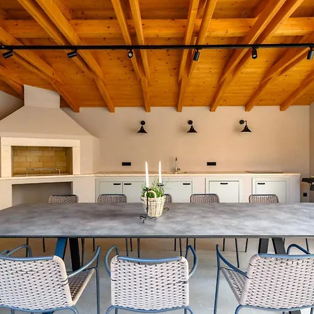 Luxury Madora With Pool In Porec, Istria