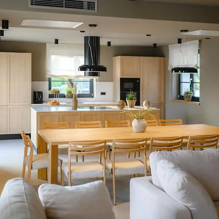 Luxury Madora With Pool In Porec, Istria Kirmenjak