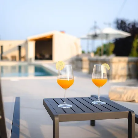 Luxury Madora With Pool In Porec, Istria